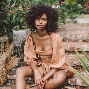 Gorgeous Kara Thoms mini bellflower dress in mocha